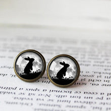 Load image into Gallery viewer, Hopping Bunny Earrings - 11pixeli

