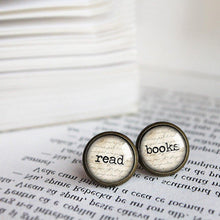 Load image into Gallery viewer, Read Books Earrings - 11pixeli
