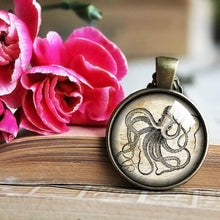 Load image into Gallery viewer, Vintage Octopus Necklace, Octopus pendant, Octopus jewelry, Sea life jewelry, Nautical Jewelry, Vintage art graphic pendant, Men&#39;s necklace
