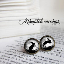 Load image into Gallery viewer, Hopping Bunny Earrings - 11pixeli
