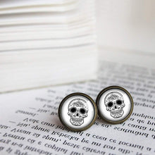 Load image into Gallery viewer, Day of the Dead Sugar Skull Earrings - 11pixeli
