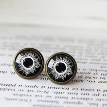 Load image into Gallery viewer, Sun and Moon Stud Earrings - 11pixeli
