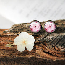 Load image into Gallery viewer, Cherry blossom Stud Earrings - 11pixeli

