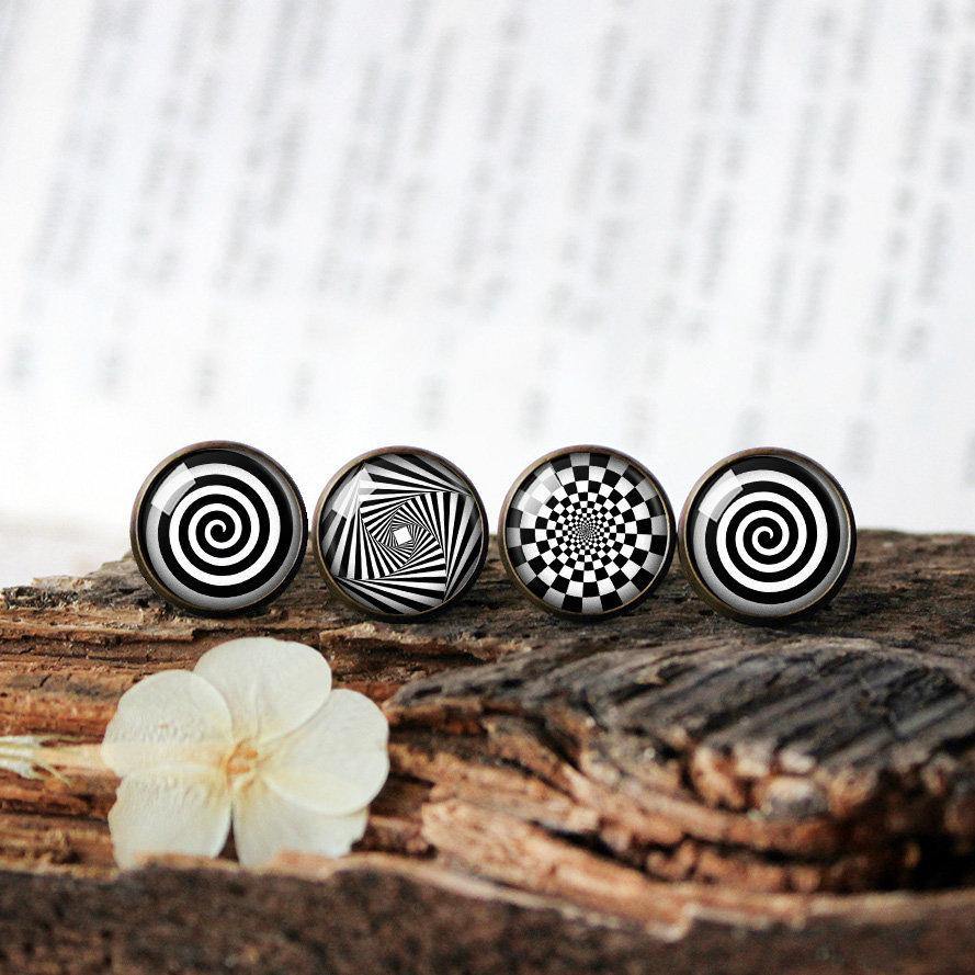 Black and White Spiral Swirl Earrings - 11pixeli