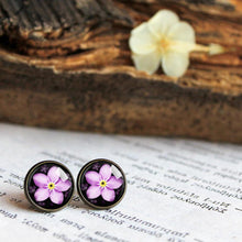 Load image into Gallery viewer, Forget Me Not Flower Earrings - 11pixeli

