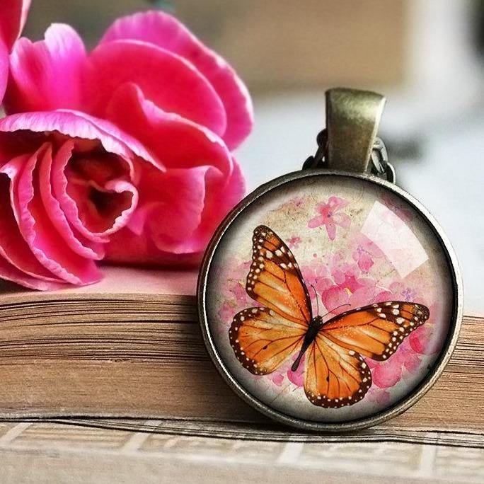 Monarch Butterfly Necklace, Monarch Pendant, Gift for Women For her, Cute Nature Necklace, Butterfly Gift, Butterfly Lover Gift, Monarch