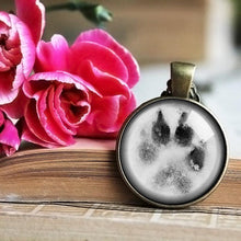 Load image into Gallery viewer, Snow Paw Necklace, Snow Paw Pendant, Wolf Pendant, Wildlife Amulet, Paw pendant, Wolf Necklace, Necklace for him, Men&#39;s necklace
