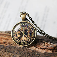 Load image into Gallery viewer, Vegvisir Necklace, Vegvisir Pendant, Vegvisir Rune necklace, Viking Compass Gift, Norse Nordic Jewelry, Occult Viking jewelry, Men&#39;s Gift
