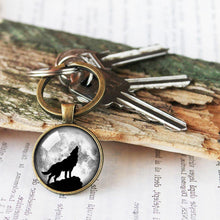 Load image into Gallery viewer, Lone Wolf and Moon Keychain - 11pixeli
